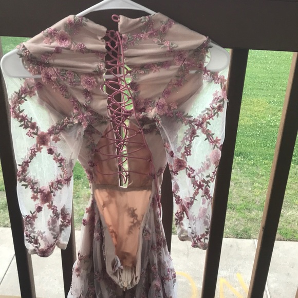 Pink lace and strap up dress. - Picture 5 of 8